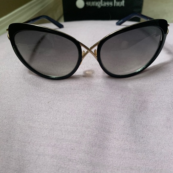 Tom Ford Sunglasses - Picture 2 of 7